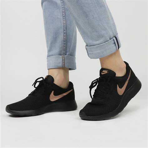 nike schoen dames zwart|nike y2k sneakers dames.